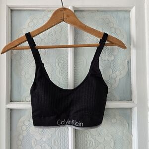 NWOT Calvin Klein Black Ribbed Sports Bra Bralette Women’s Medium